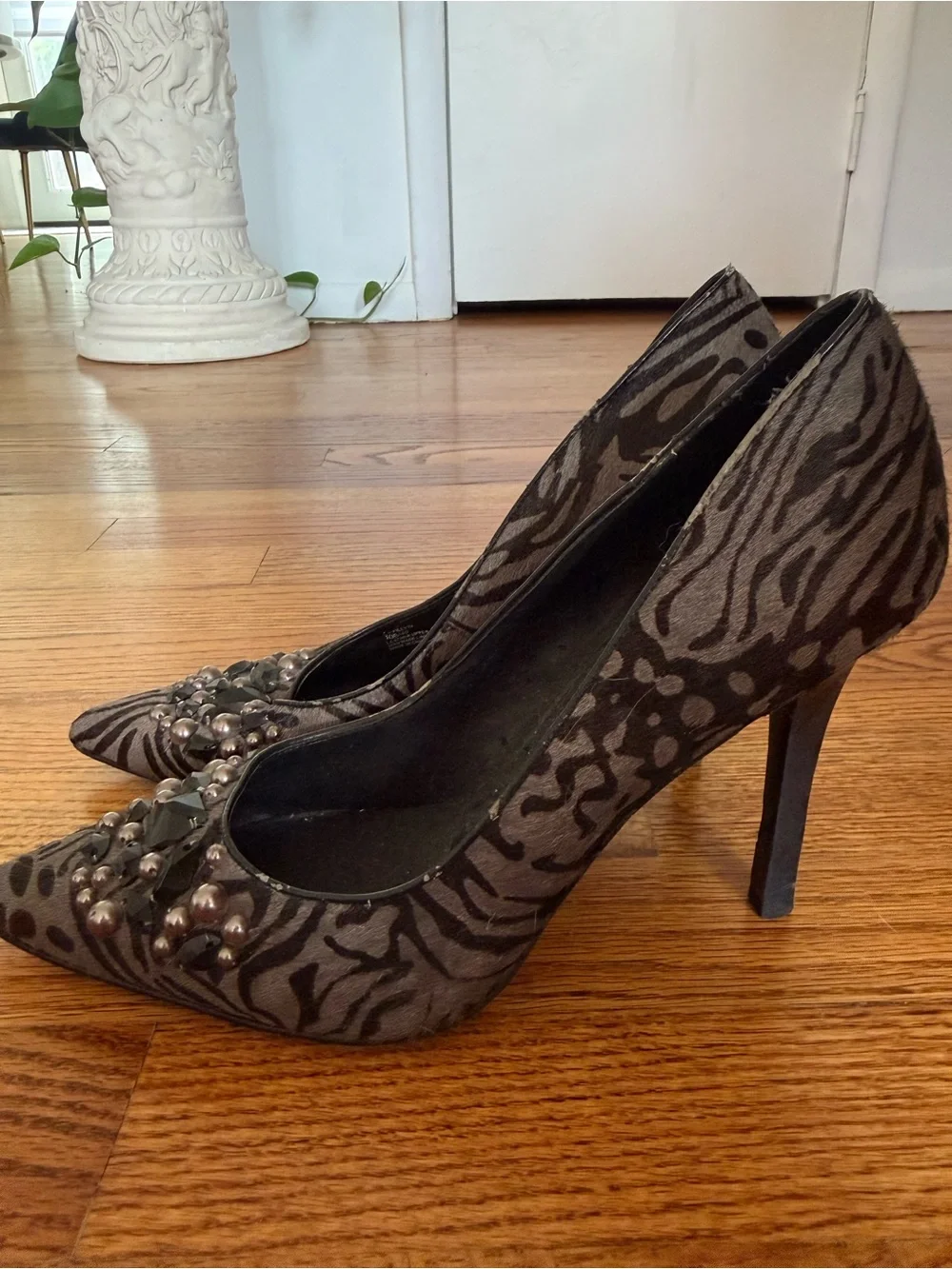 BGBG Women's Gray Zebra Print With Embellishes Pointed-Toe High Heels